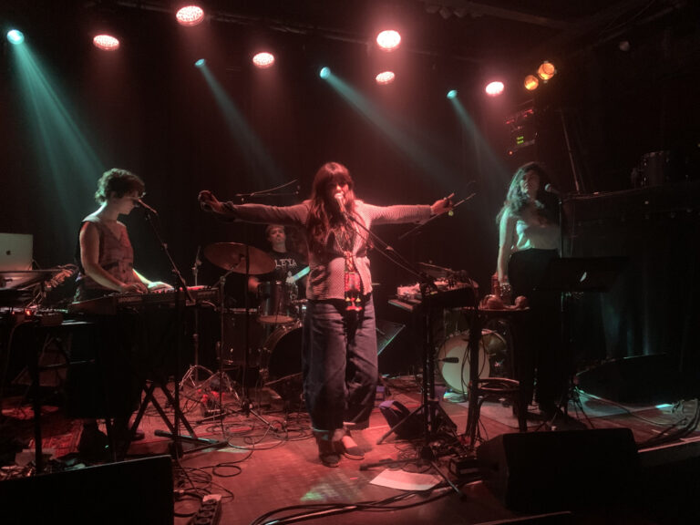 Awichas met vlnr Lida Brouskari, Jacob Maskell-Key, Ibelisse Guardia Ferragutti en Julia Werner - (c) Ariel Alvarez