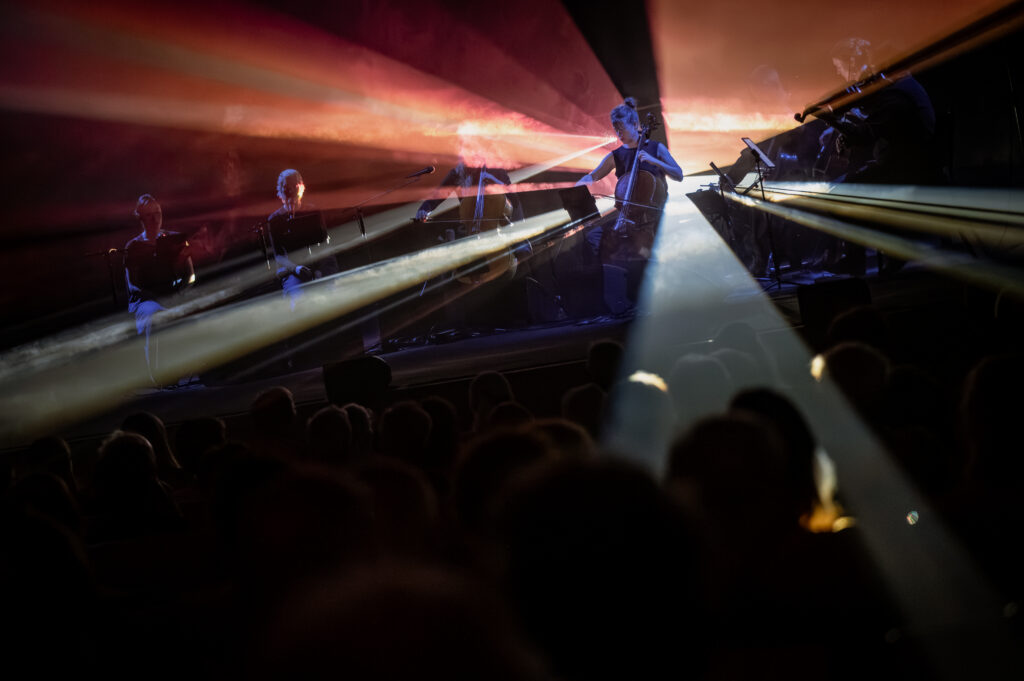 Hildur Guðnadóttir gaat diep met ‘Where to From’ Where to From @Holland Festival - (c) David Hup