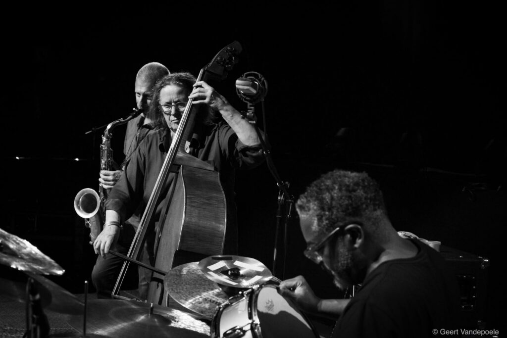 Joëlle Léandre en Gerald Cleaver @Summer Bummer - (c) Geert Vandepoele